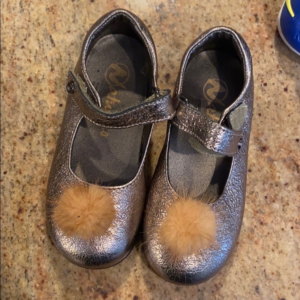 Brand new naturino bronze girls flats size 24